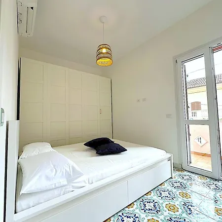 Salina Sea View شقة *